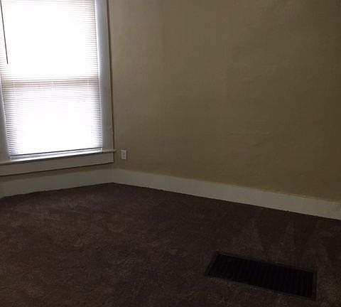 4th image of 1705 W Miller St