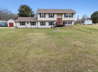 5647 Owosso Rd, Fowlerville, MI 48836