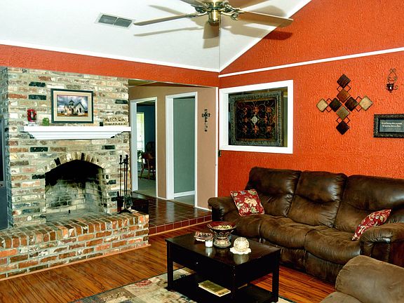2nd image of 3606 Pebble Creek St