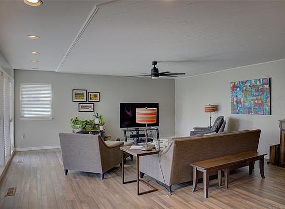 4th image of 3360 S Allegheny Ave