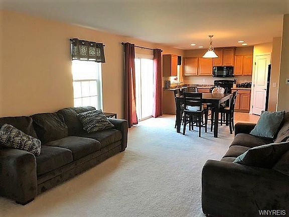 5th image of 8 Skylark Ln