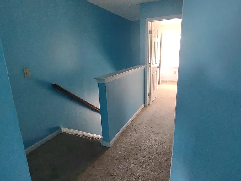 404 S Claymont St — Photo 14
