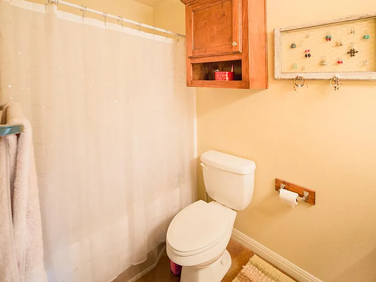 109 Wisdom Ln — Photo 2