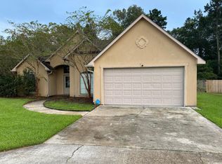 38580 Red Bud Ln, Denham Springs, LA 70706