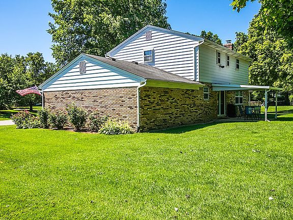 3rd image of 4034 Wilma Ct