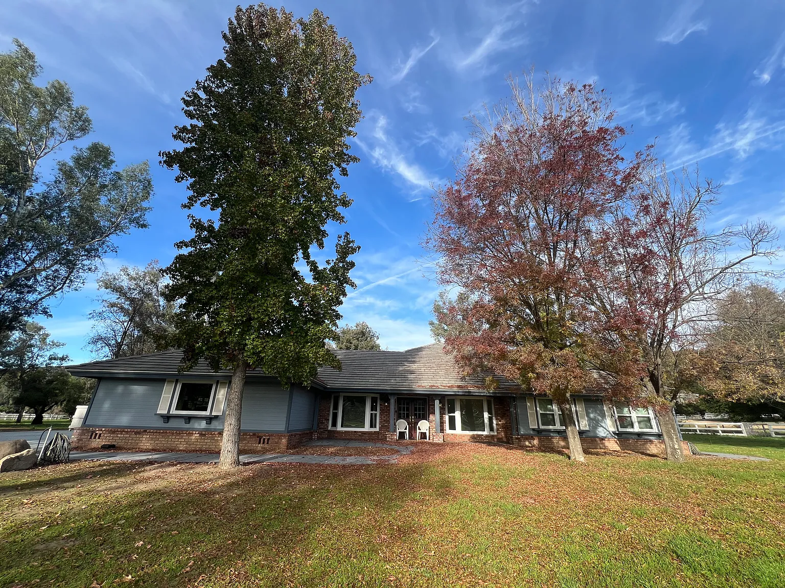 5 bed, 3.5 bath, 3166 sqft, $5,300 — Photo 1