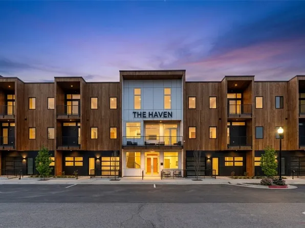 905 SE 4th St, Bentonville, AR 72712