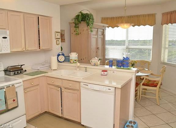 3rd image of 24330 Sandpiper Isle Way Unit 402