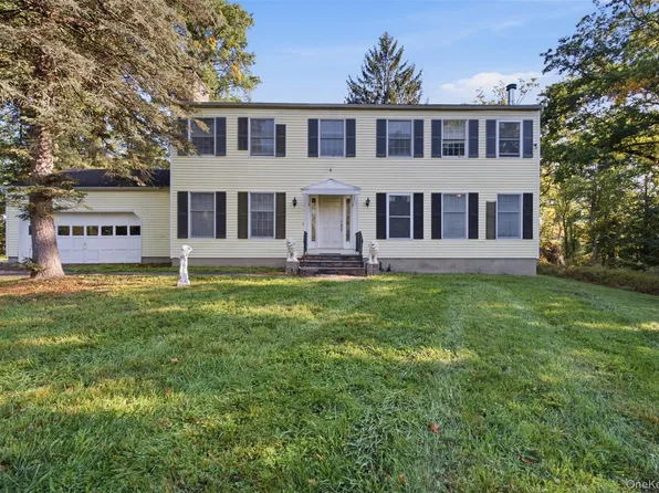 63 Carter Road, New Hampton, NY 10958