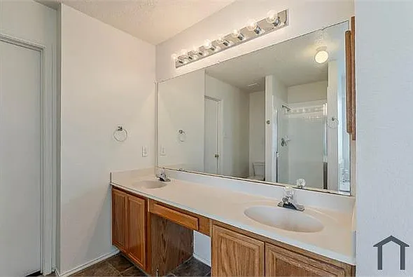 7702 Harbor Dr — Photo 10