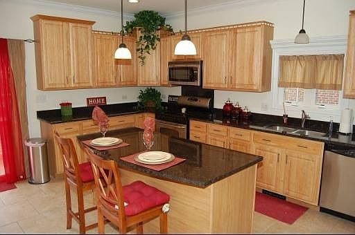 3rd image of 5636 S Melvina Ave