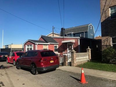3088 Alan Pl, Bronx, NY, 10465