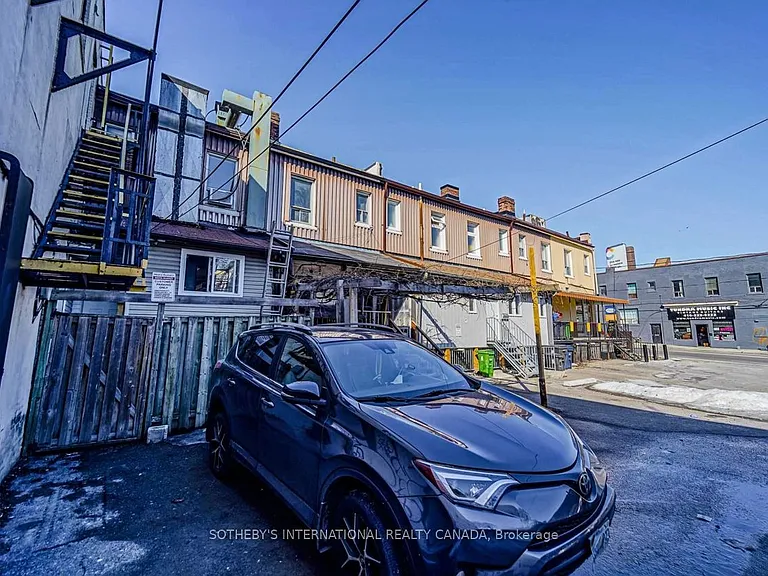 843 Danforth Ave #UPPER — Photo 24