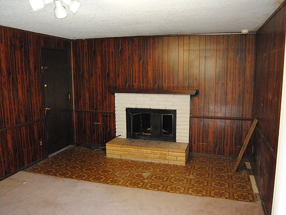 3rd image of 159 NE 37th Ave