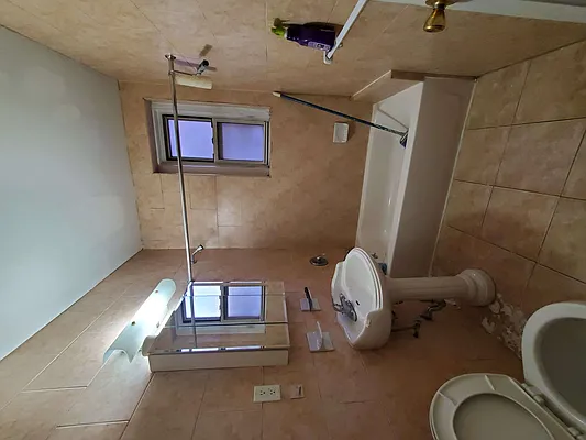 Rented by Supreme Plus Realty Group Inc | media 14