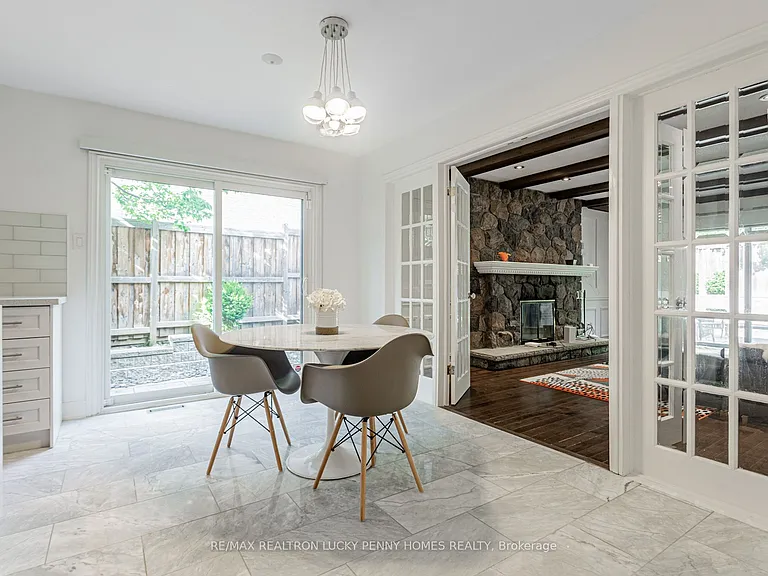 6 Village Squire Ln — Photo 11