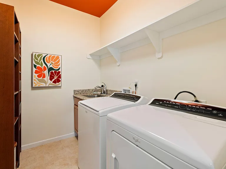 2081 Great Ridge Pkwy — Photo 17