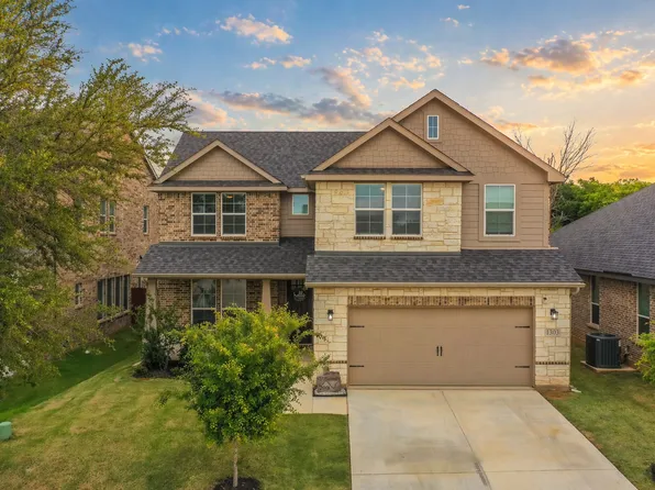 1303 Hickory Ct, Weatherford, TX 76086