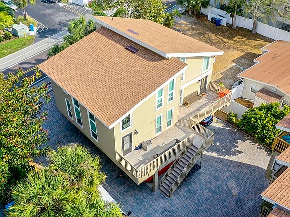 3rd image of 19810 Gulf Blvd APT 7