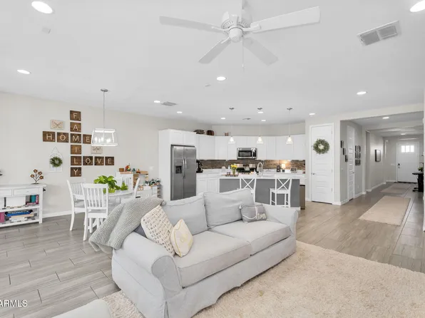 1529 W CARMEN Street, Phoenix, AZ 85041