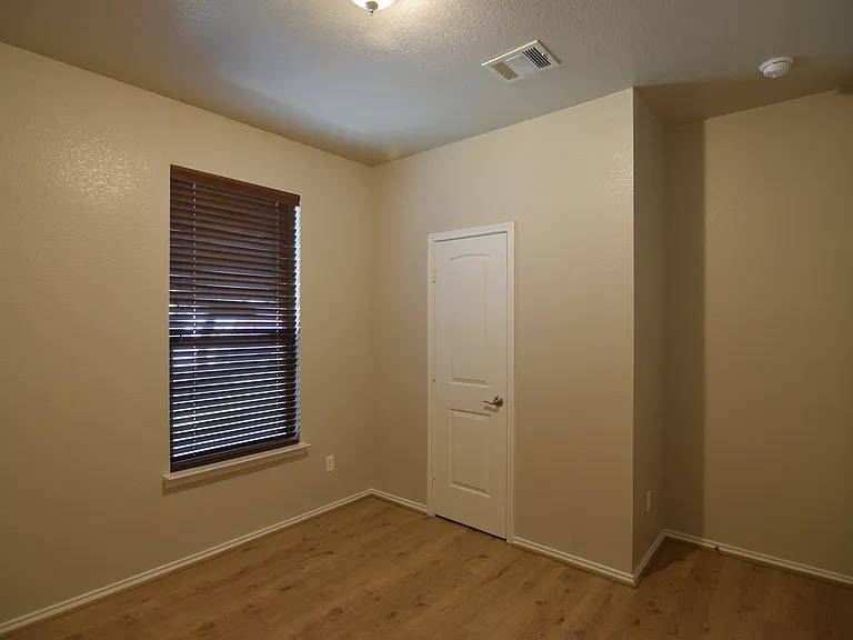 823 Tumbleweed Trl — Photo 10