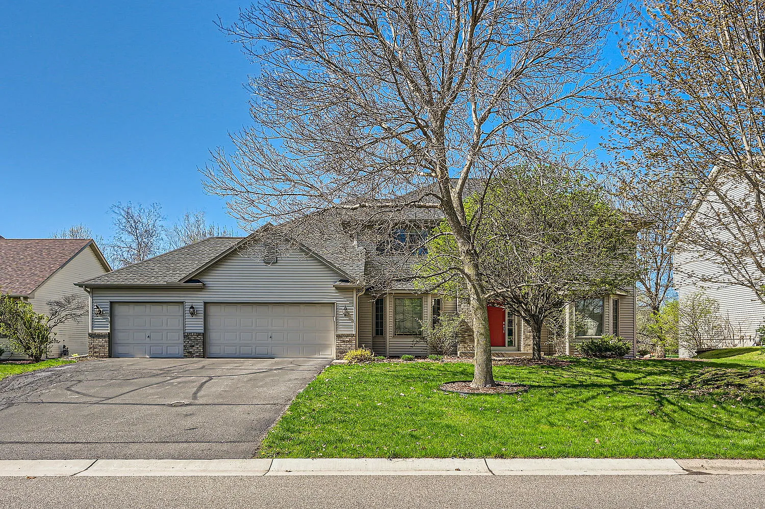 3084 Eagle Valley Dr — Photo 3