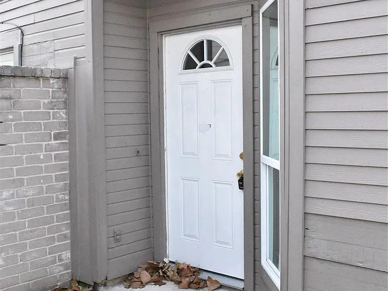 8903 Kalewood Dr — Photo 5