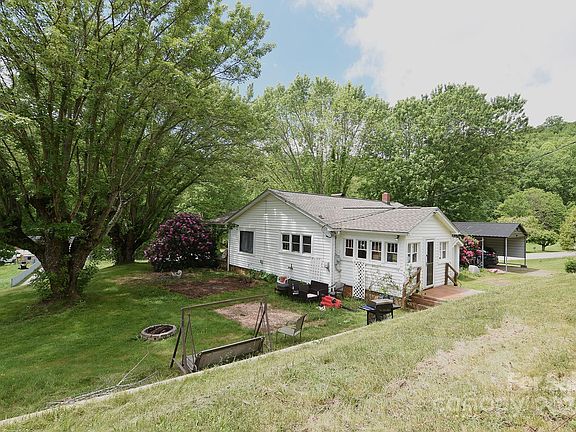 4th image of 22 Curtis Dr