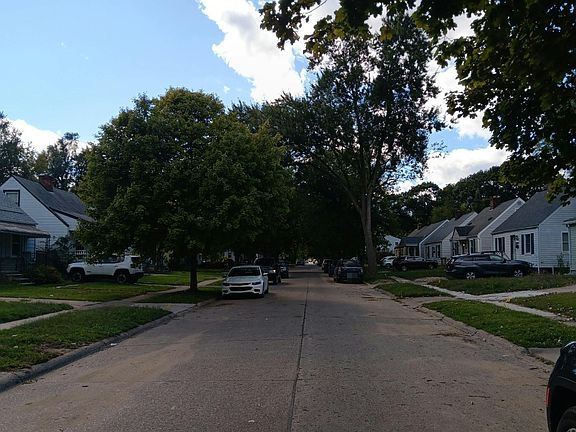 4th image of 34261 Richard St