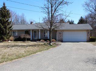 7926 Elbow Dr, Jenison, MI 49428