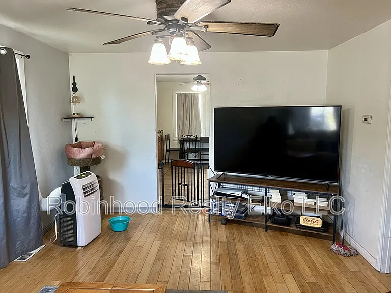 756 Maple St — Photo 3