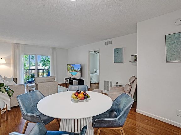2nd image of 2350 NE 14th Street Cswy #2350-203
