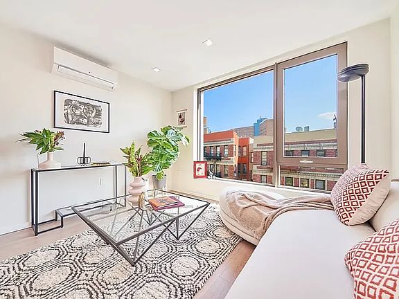 4th image of 521 W 134th St #6G