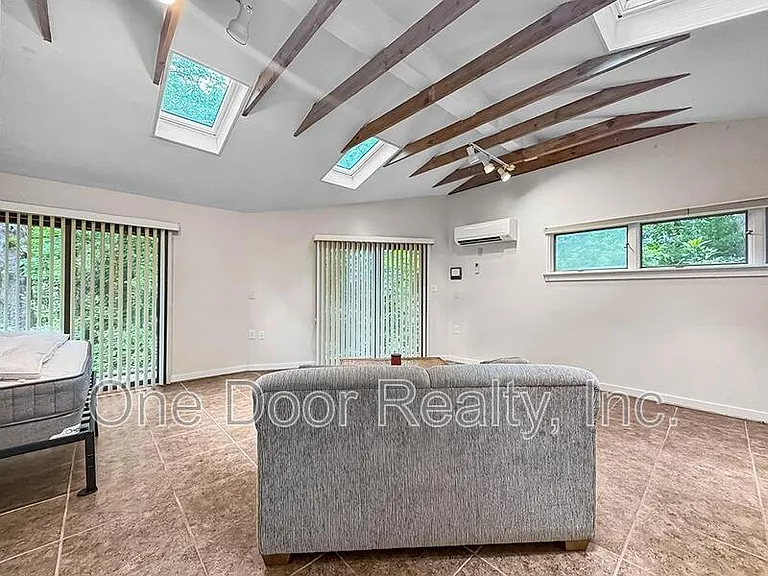 609 Indian Springs Ct — Photo 38