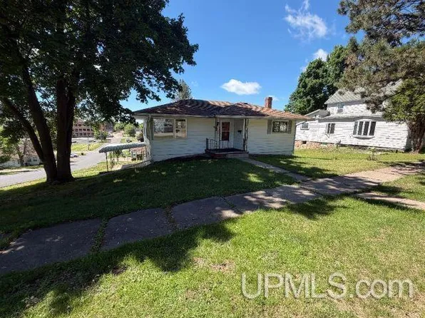 401 W Brown St, Iron Mountain, MI 49801