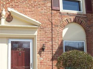 2387 Arlington Dr, Lyndhurst, OH 44124