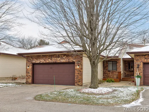 4867 Greenridge Ct, Hudsonville, MI 49426