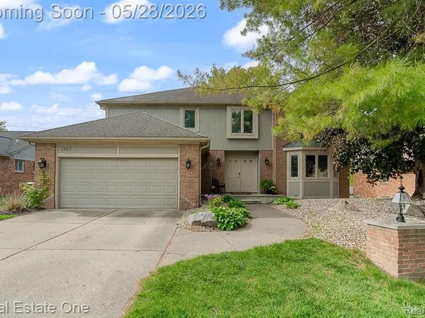 1323 Bembridge Dr, Rochester Hills, MI 48307
