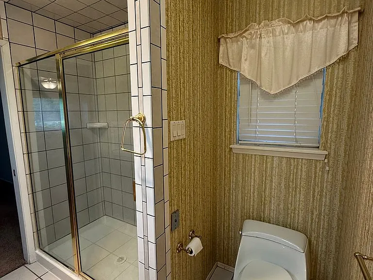 1401 Hillcrest Dr — Photo 13