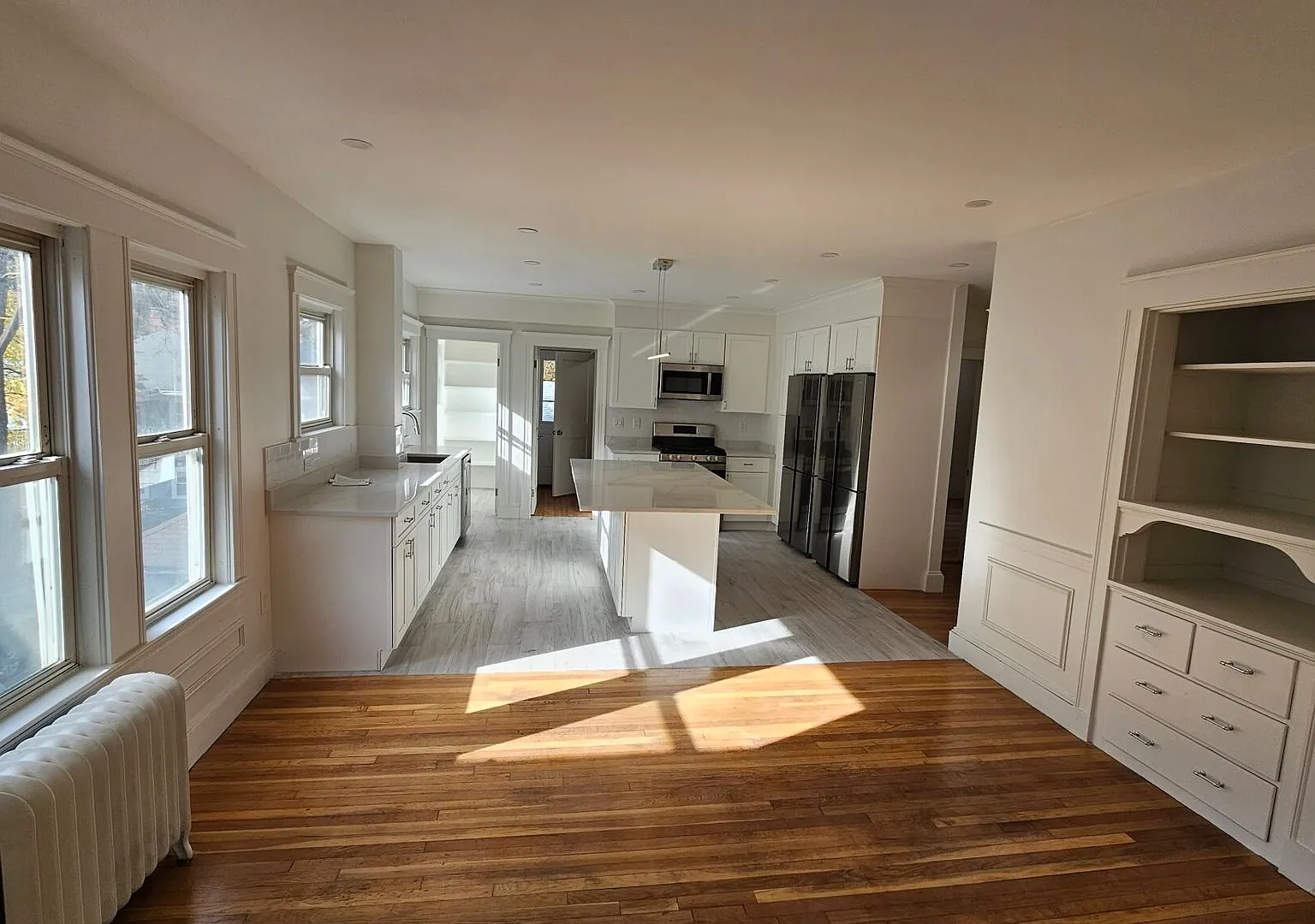 State of The Art Luxury Apt w 2.5 bathrooms for Boston College Students! Get a $2500 Rebate Upon ... — Photo 2