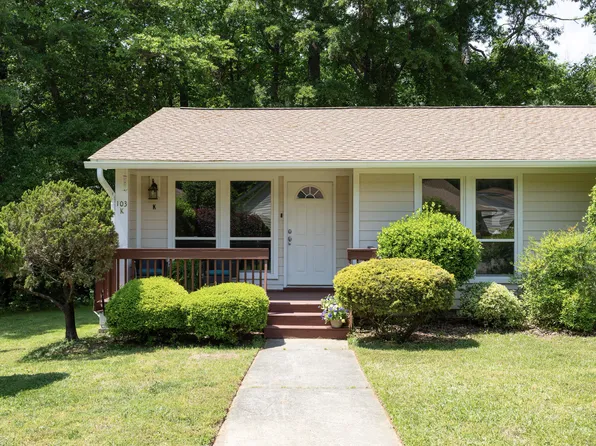 103 Westview Dr APT K, Carrboro, NC 27510