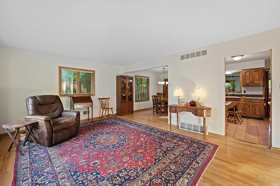 3 bed, 1.5 bath, 1808 sqft, $2,750 — Photo 2