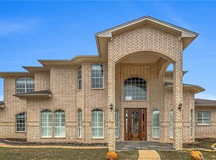 2012 W Emerald Bend Ct, Granbury, TX 76049