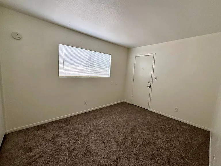 4150-4152 Wilson Ave — Photo 16