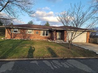 1800 S 5th St, Clinton, IN 47842