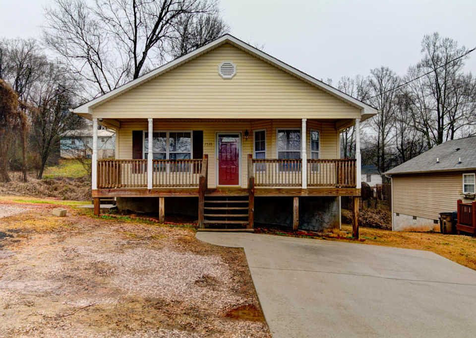1st image of 2528 Seaton Ave