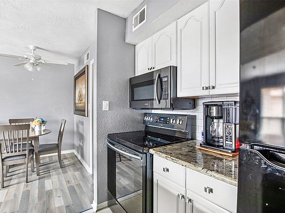 4th image of 1505 Ward Rd APT 232