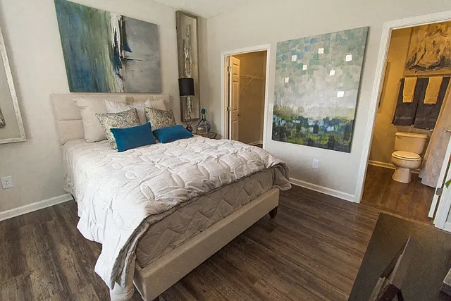 Woodhaven at Park Bridge Apartments — Photo 4