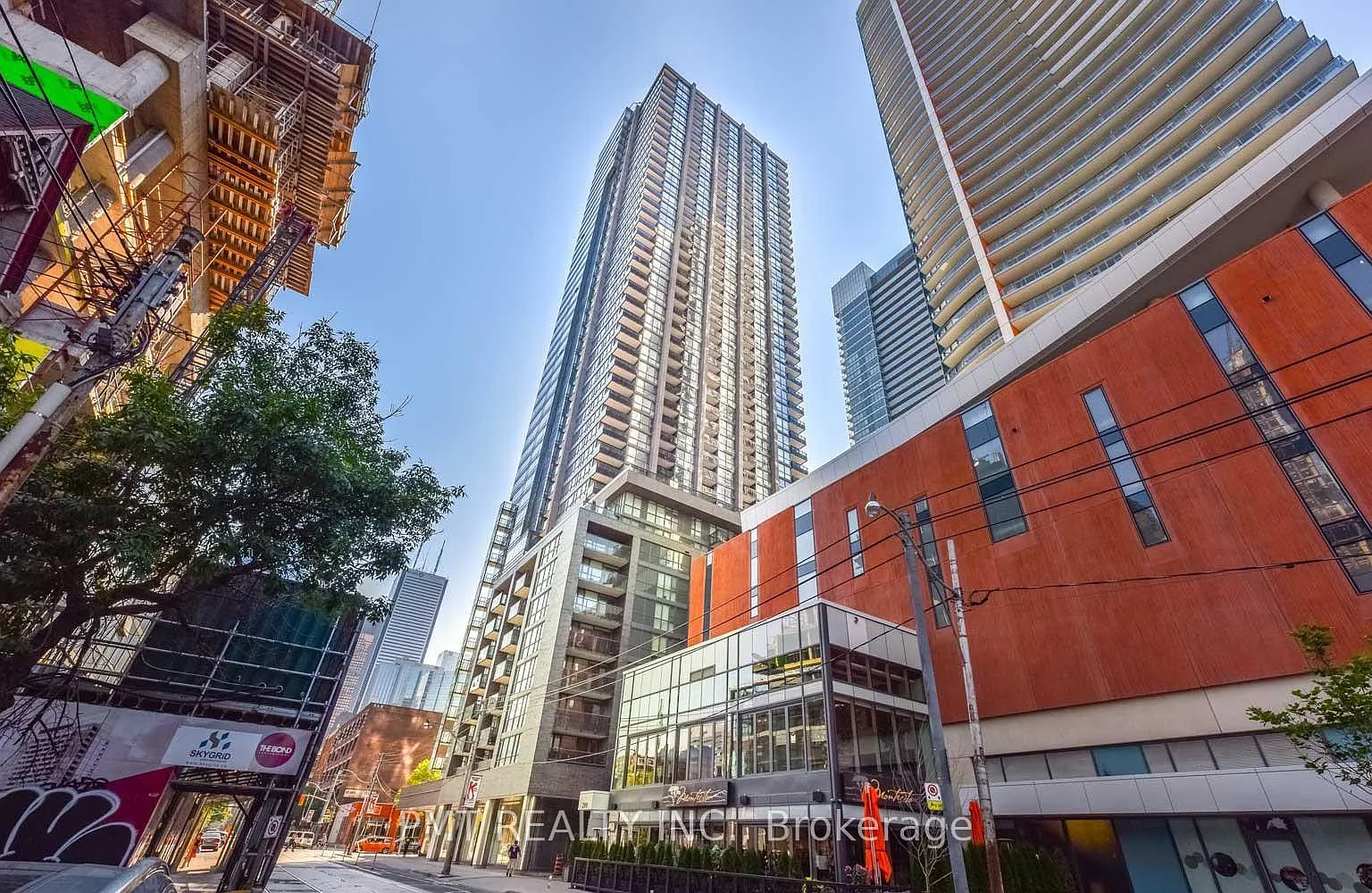 1 bed, $2,450 — Photo 1