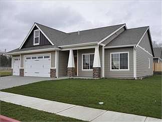 1st image of 3015 Pine Creek Dr